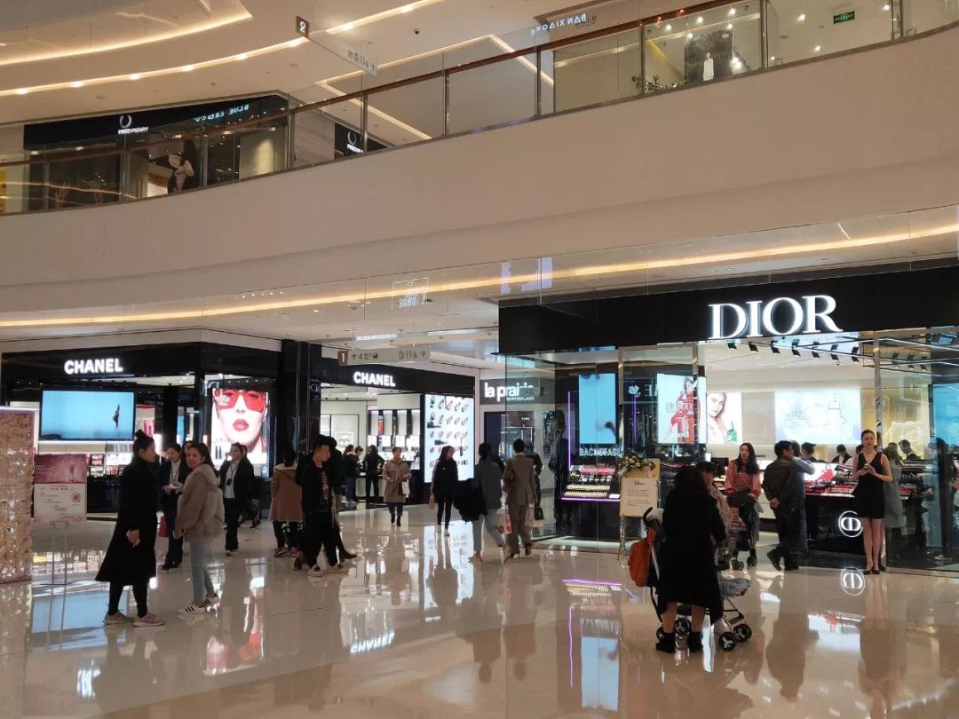 化妆品批发市场排名_品牌化妆品批发市场_批发化妆品品牌市场有哪些